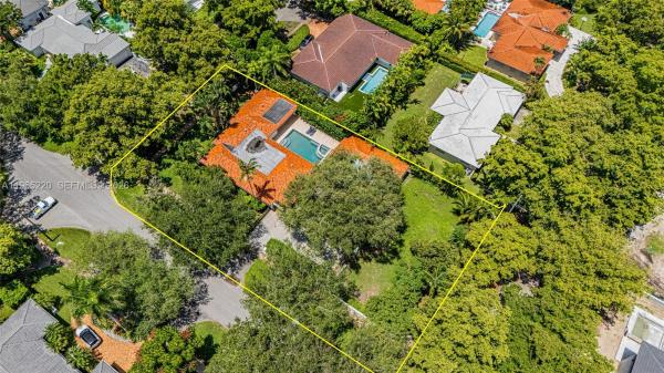 Riviera, 5810 Maggiore St, Coral Gables, Florida 33146, image 2
