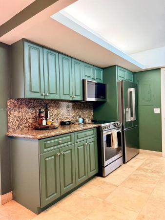 Unincorporated Dade County, Florida 33181, image 1