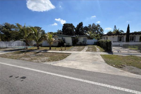 540 NW 119th St, Unincorporated Dade County, Florida 33168, image 1