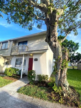 Canalakes, 4601 Pier Dr, Greenacres, Florida 33463, image 1