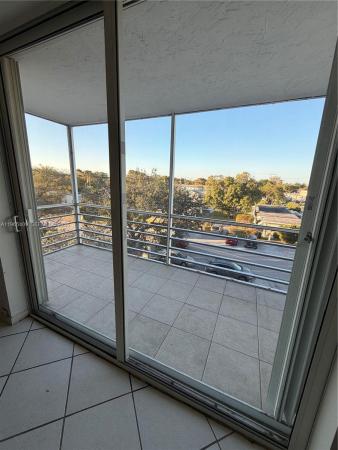 Dixiana, 1830 Dixieanna St #406, Hollywood, Florida 33020, image 2