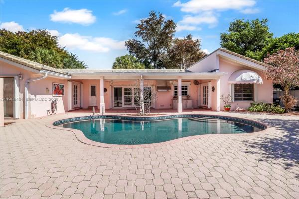 Calusa Club Estates, 9620 E Calusa Club Dr, The Crossings, Florida 33186, image 2