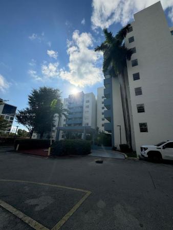 5050 Building, 5050 NW 7th St #806, Miami, Florida 33126, image 1
