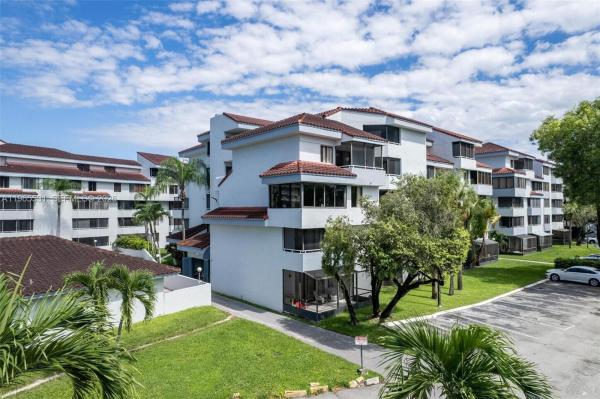 Verabella Falls, 8275 SW 152nd Ave #D-101, Kendall West, Florida 33193, image 2