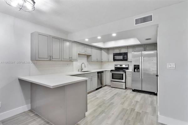 Valencia Village, 48 Matador Ln #5-23, Davie, Florida 33324, image 1