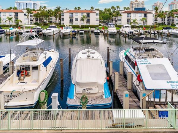 Uptown Marina Lofts, 3029 NE 188th St, Aventura, Florida 33180, image 2