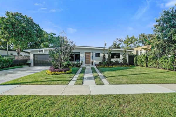 Sky Lake, 1941 NE 186th Dr, North Miami Beach, Florida 33179, image 3