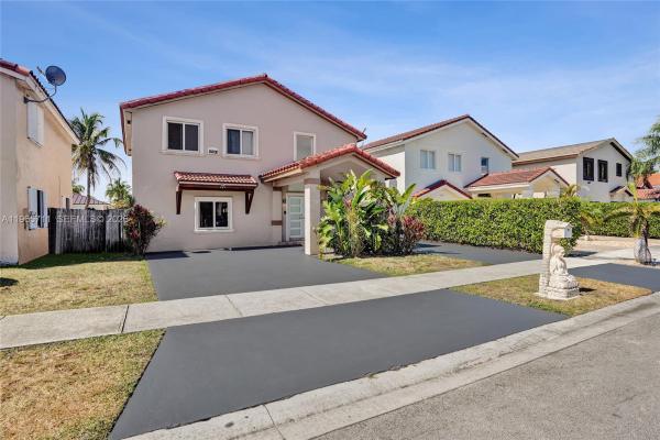 Roger Homes, 15502 SW 137th Pl, Richmond West, Florida 33177, image 2