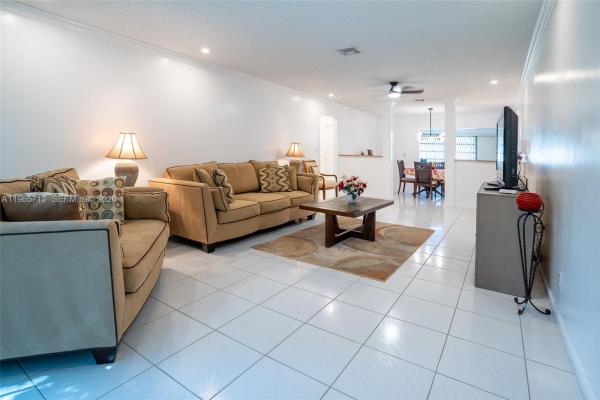 Greentree Villas, 10198 Dovewood Ln #A, Boynton Beach, Florida 33436, image 1