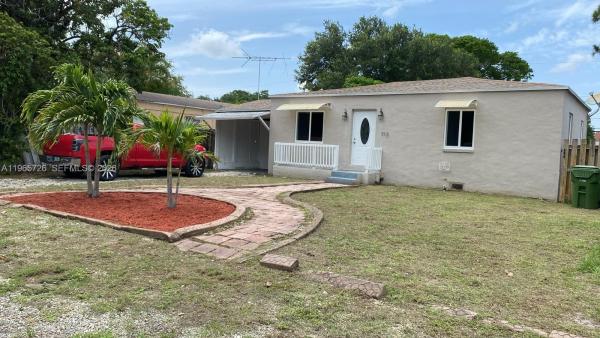 Croissant Park River, 713 SW 10th St, Fort Lauderdale, Florida 33315, image 1