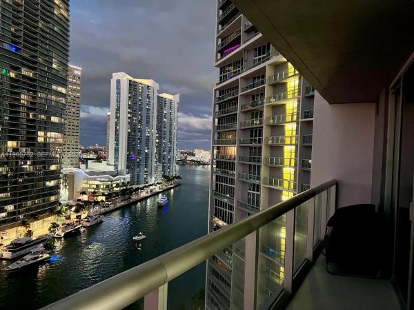 Icon Brickell Tower 1, 475 Brickell Ave #1715, Miami, Florida 33131, image 1