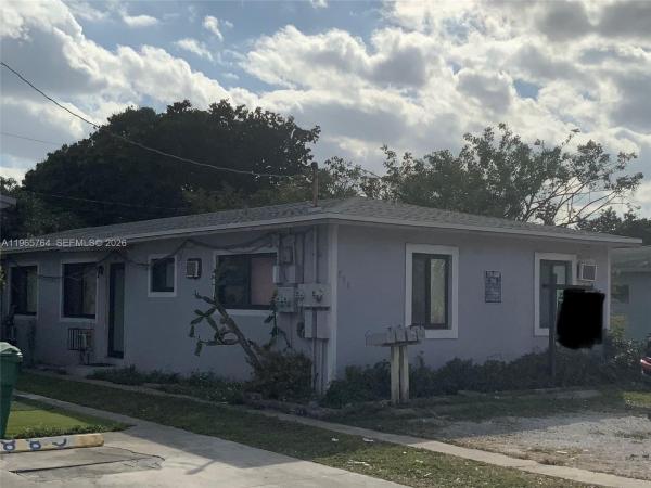 West Biscayne, 896 NW 103rd St, Pinewood, Florida 33150, image 2