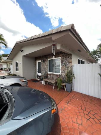 10382 SW 25th St, Unincorporated Dade County, Florida 33165, image 1