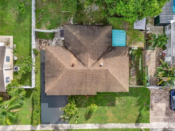 Palm Springs Village, 136 Cayman Dr, Palm Springs, Florida 33461, image 2