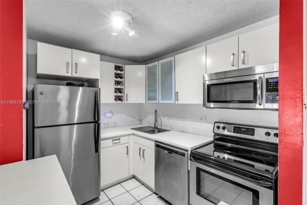 Villa Bellini, 7060 NW 179th St #210, Hialeah, Florida 33015, image 2