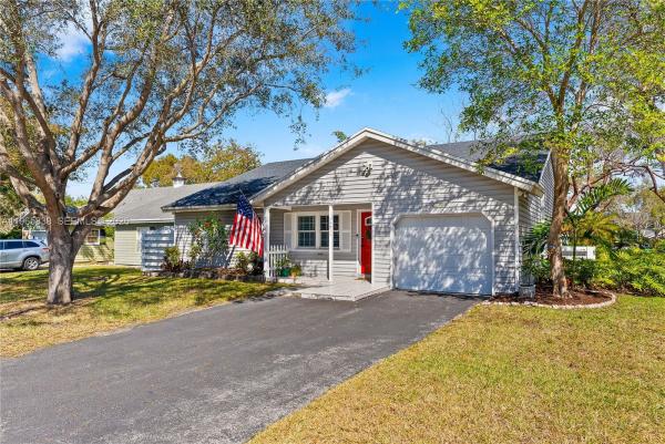 Willow Bend, 14911 SW 139th Pl, Country Walk, Florida 33186, image 2
