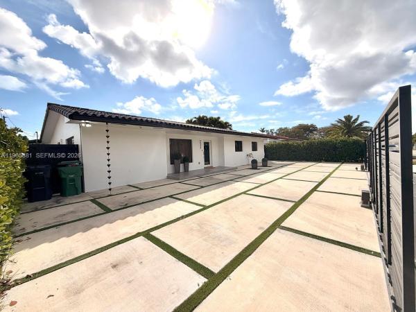 Dewey Guay Estates, 3521 SW 99th Ct, University Park, Florida 33165, image 2