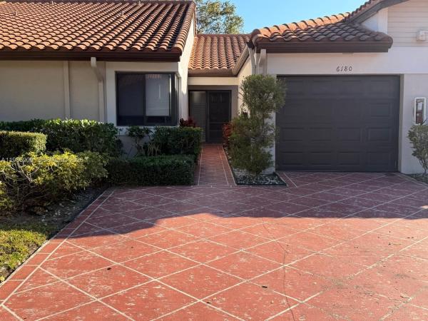 Huntington Pointe, 6180 Kings Gate Cir, Delray Beach, Florida 33484, image 2
