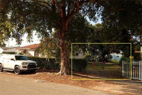 0 0, Unincorporated Dade County, Florida 33150, image 1