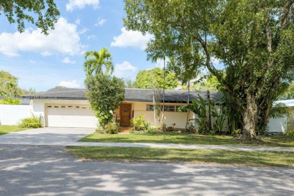 Miami Lakes Residential, 7355 Poinciana Ct, Miami Lakes, Florida 33014, image 1