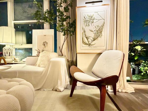 King Cole, 900 Bay Dr #207, Miami Beach, Florida 33141, image 1