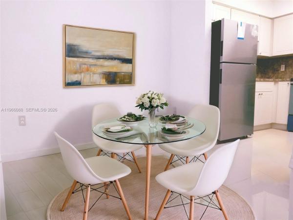 Lago Azul, 5748 W 26th Ave, Hialeah, Florida 33016, image 2