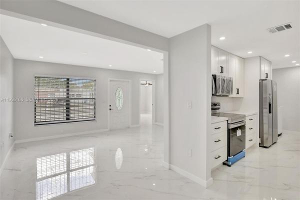 Vista Verde, 3916 NW 207th St Rd, Miami Gardens, Florida 33055, image 1