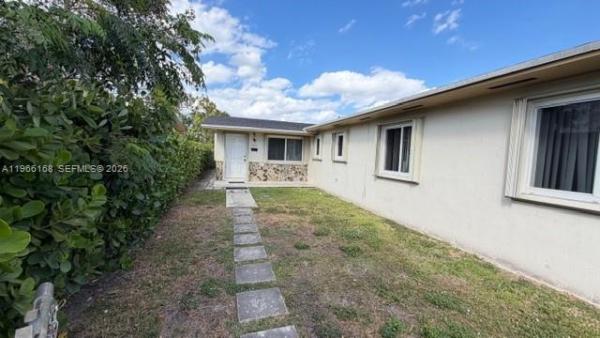 Central Heights, 9221 SW 39th St, Westchester, Florida 33165, image 3