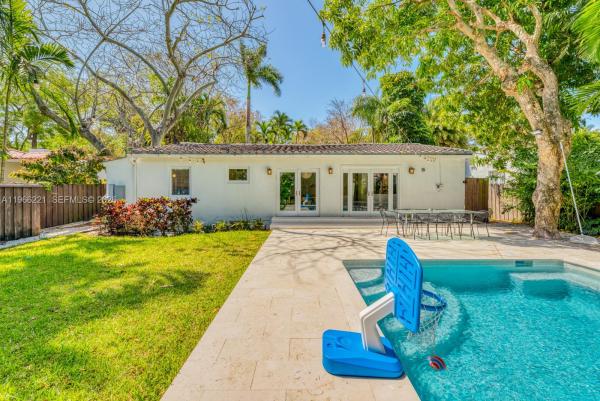 Eleda, 4071 Barbarossa Ave, Miami, Florida 33133, image 1