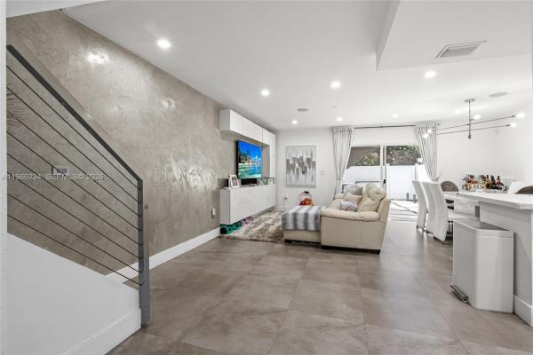 8216 SW 103rd Ave, Unincorporated Dade County, Florida 33173, image 1