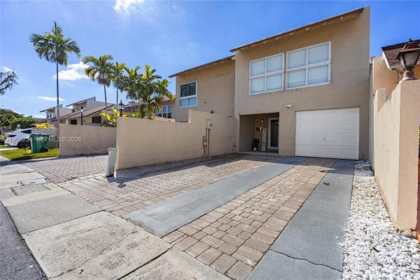Sunset Park Town Houses, 8216 SW 103rd Ave, Kendall, Florida 33173, image 3