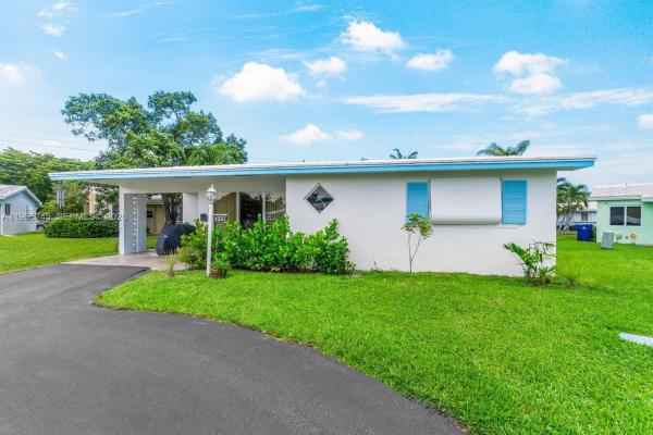 Sheridan Lakes Houses, 3201 Abbott Ln #110, Hollywood, Florida 33021, image 2