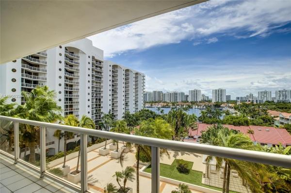 Harbor Tower At The Waterways, 3600 Yacht Club Dr #703, Aventura, Florida 33180, image 3