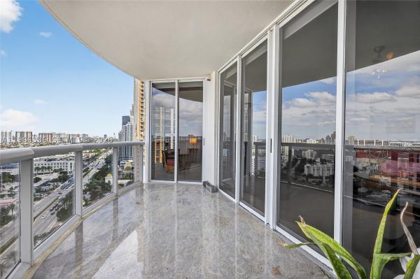 The Pinnacle, 17555 Collins Ave #2303, Sunny Isles Beach, Florida 33160, image 2