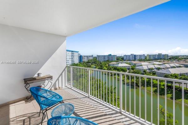 Hillcrest, 3850 Washington St #910, Hollywood, Florida 33021, image 2
