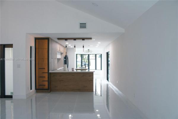 The Missions, 10433 SW 118th Ct, Kendall, Florida 33186, image 2