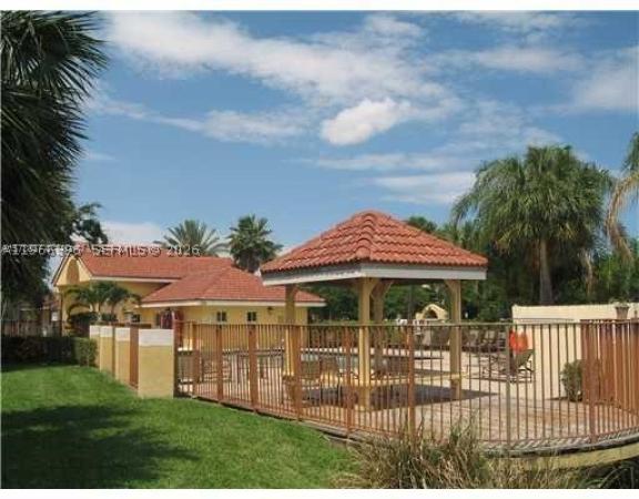 South Palm Place, 7610 Westwood Dr #120, Tamarac, Florida 33321, image 3