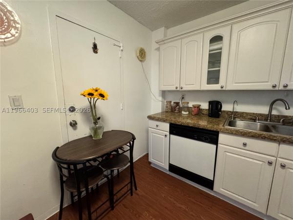 3 Horizons North, 1470 NE 125th Ter #407, North Miami, Florida 33161, image 3
