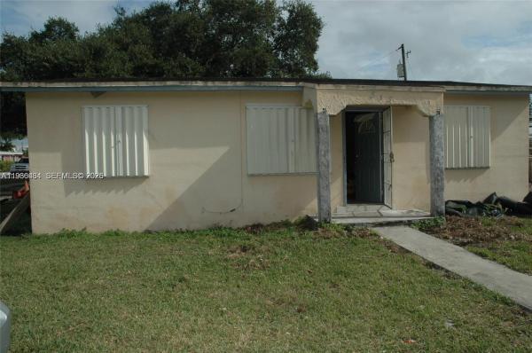 Sunnyland Park, 813 6th Ave, Florida City, Florida 33034, image 1