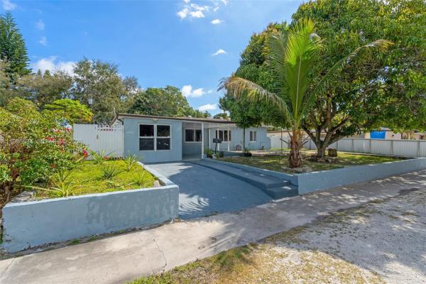 Brookside Estates, 15021 NE 11th Ave, Golden Glades, Florida 33161, image 3