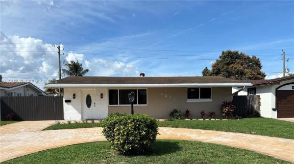 Boulevard Heights, 8371 NW 15th Ct, Pembroke Pines, Florida 33024, image 1