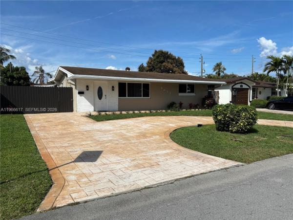 Boulevard Heights, 8371 NW 15th Ct, Pembroke Pines, Florida 33024, image 2