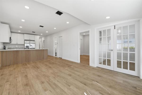 Unincorporated Dade County, Florida 33142, image 1