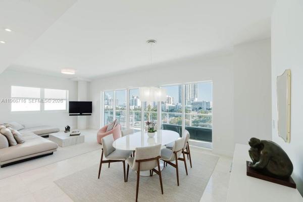 Spear At Aqua, 6103 Aqua Ave #702, Miami Beach, Florida 33141, image 1