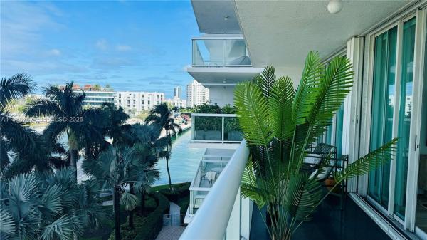 The Grand Venetian, 10 Venetian Way #501, Miami Beach, Florida 33139, image 1