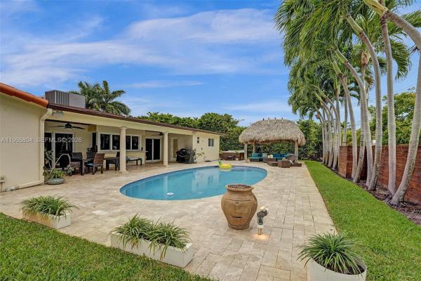 Hollywood Lakes, 1201 Washington St, Hollywood, Florida 33019, image 1