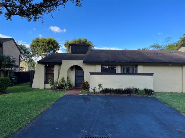 12713 SW 70th Ln, Unincorporated Dade County, Florida 33183, image 1