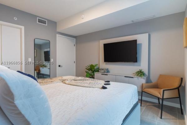 YotelPad Miami, 227 NE 2nd St #1905, Miami, Florida 33132, image 3
