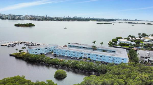 The Fairmont House, 2700 NE 135th St #12, North Miami, Florida 33181, image 1