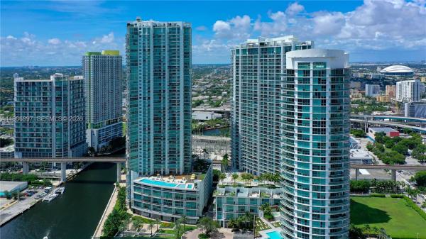 The Ivy At Riverfront, 90 SW 3rd St #1602, Miami, Florida 33130, image 2